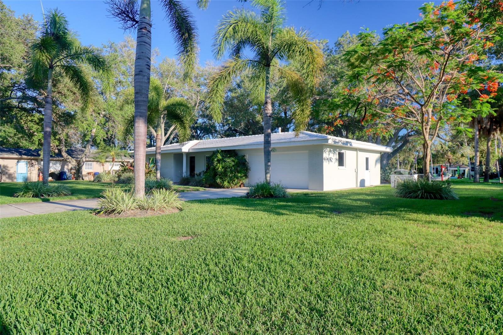 5 SHORE DR — photo 9