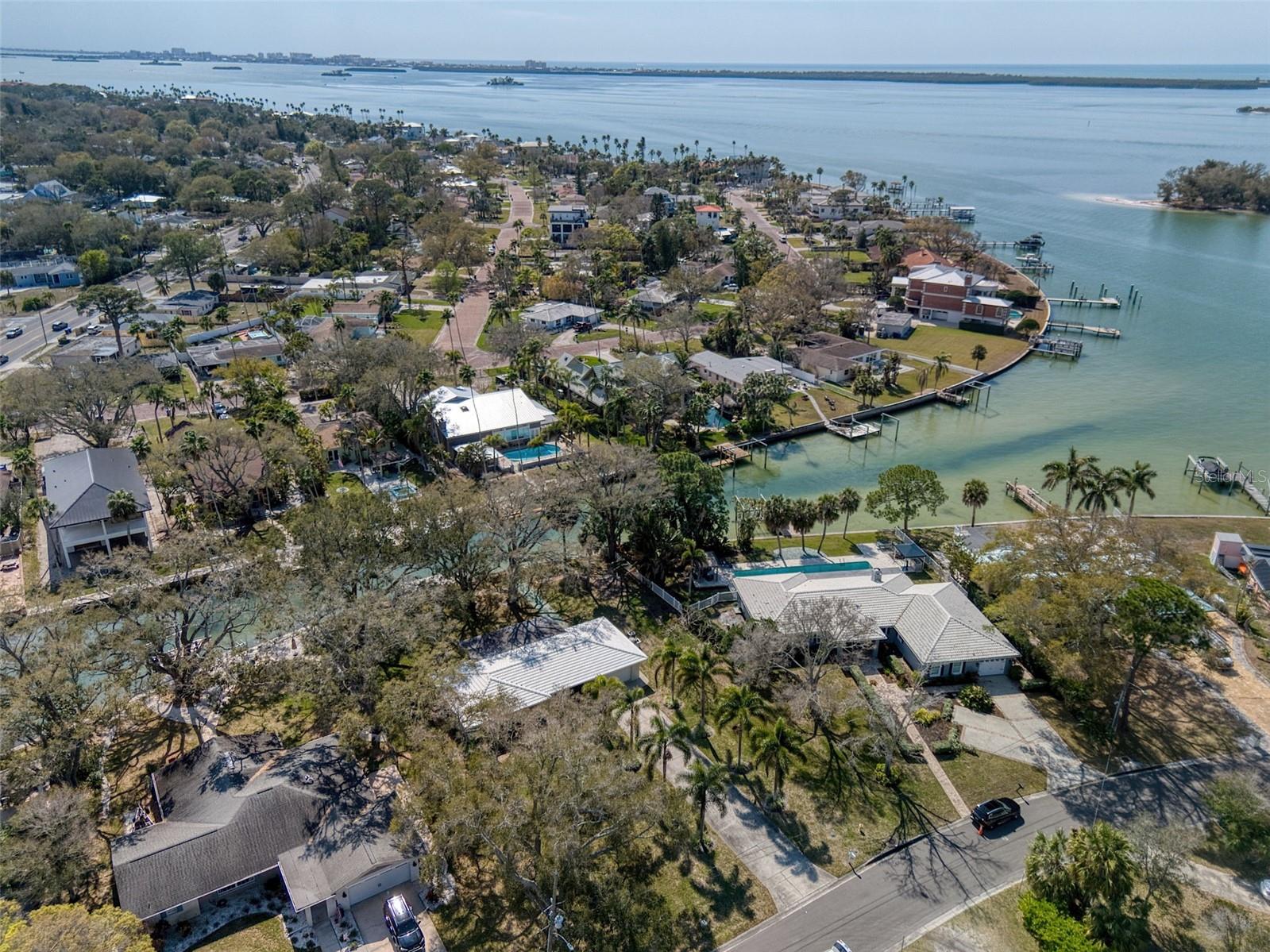 5 SHORE DR — photo 23