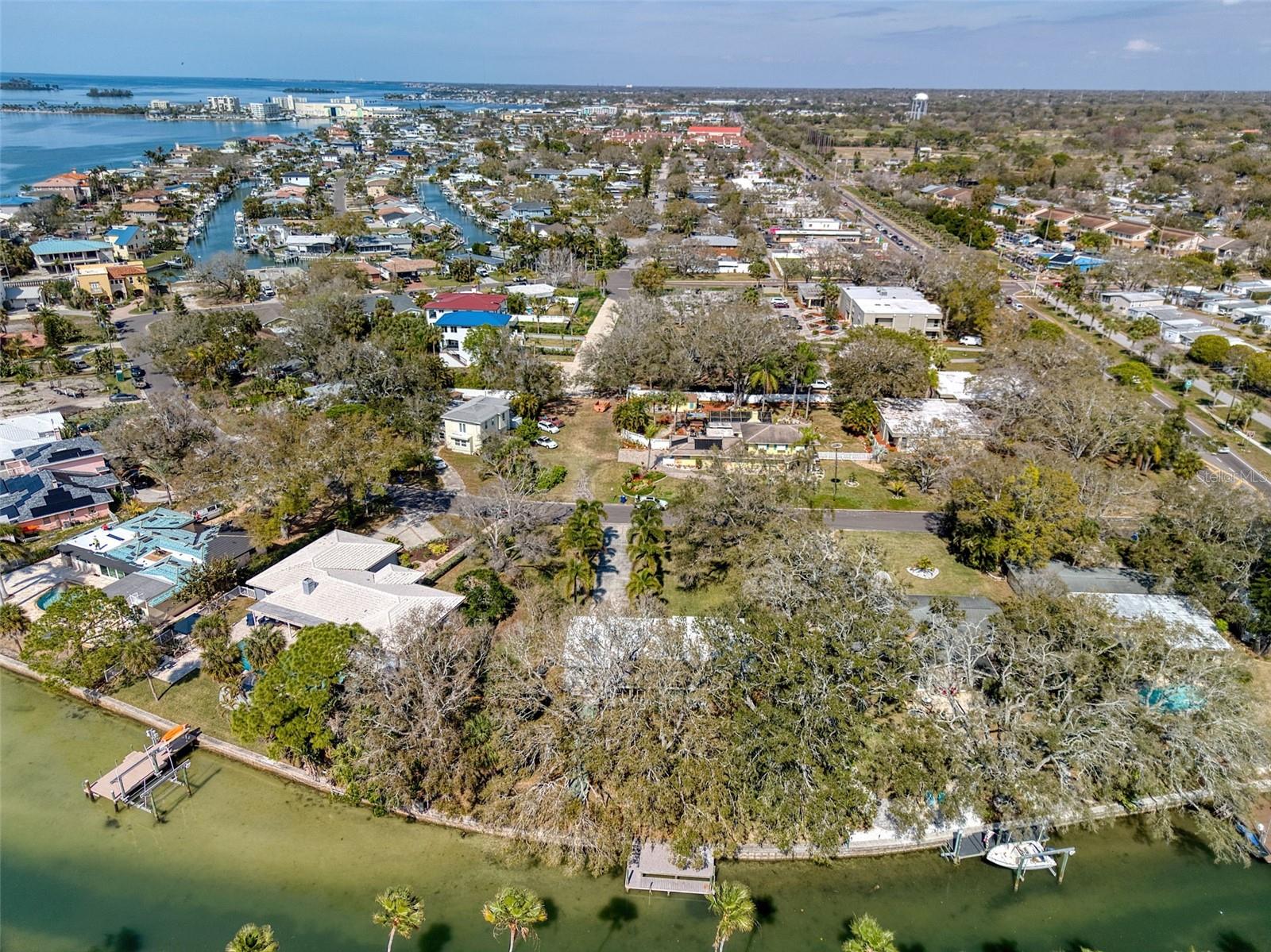 5 SHORE DR — photo 26