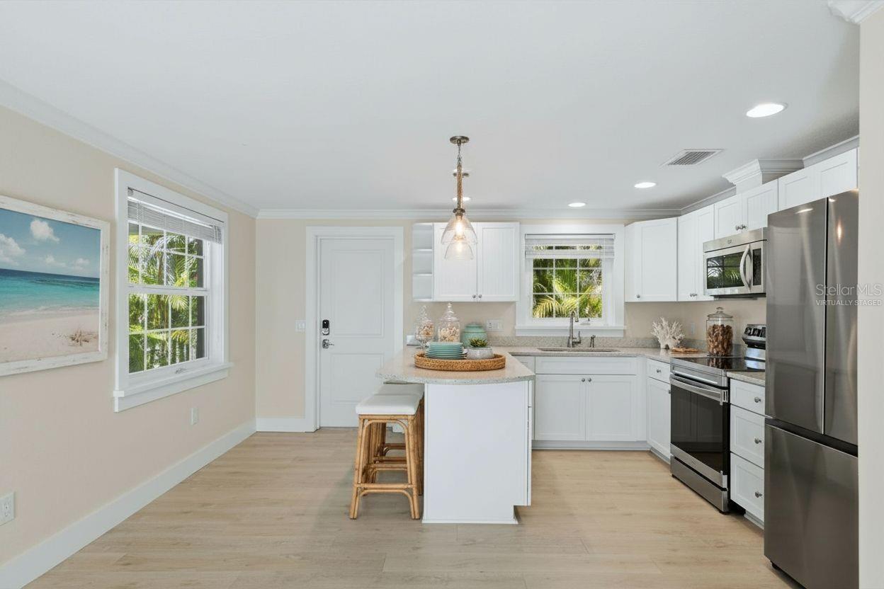 5803 DE PALMAS AVE — photo 8