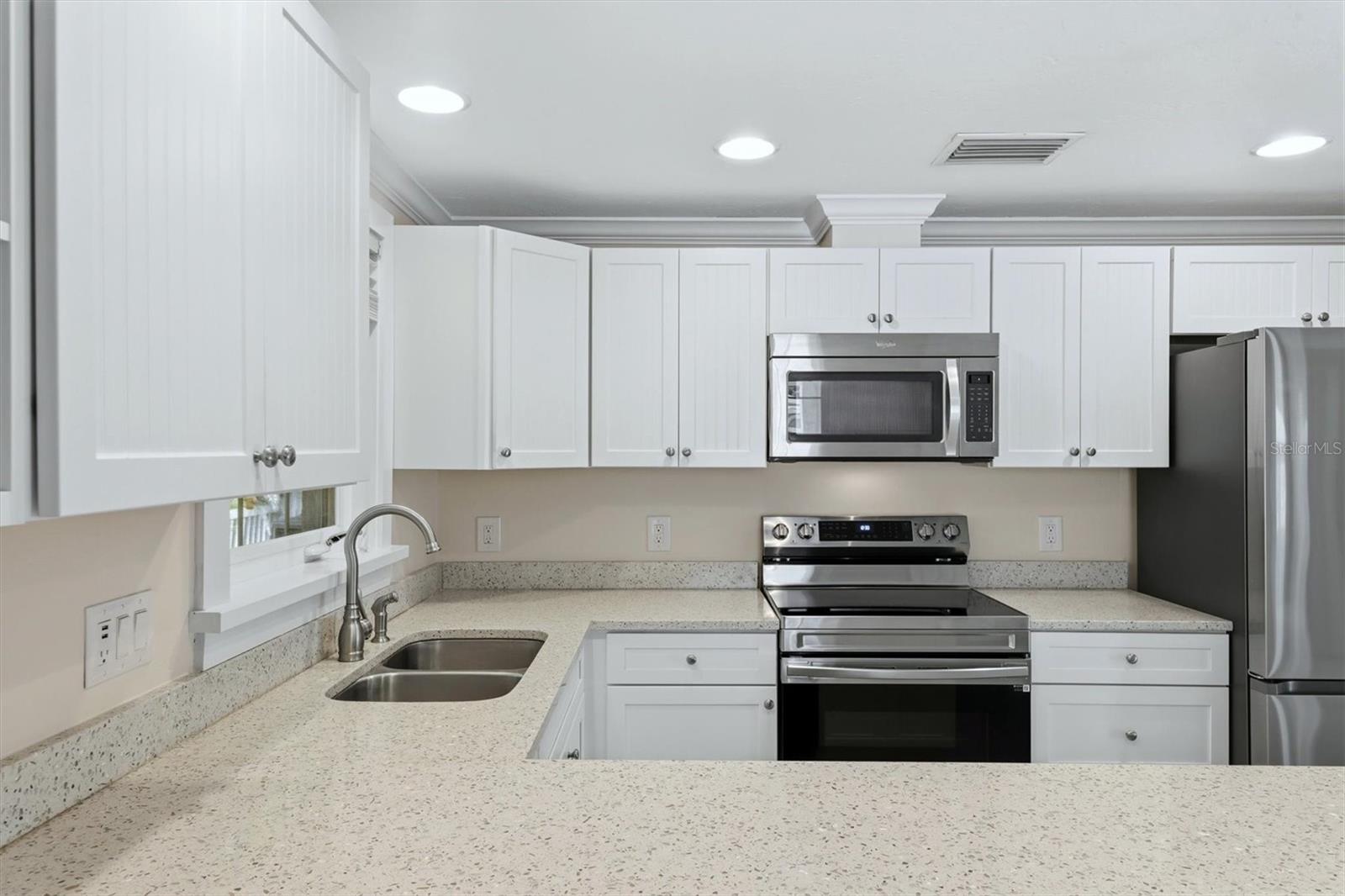 5803 DE PALMAS AVE — photo 26