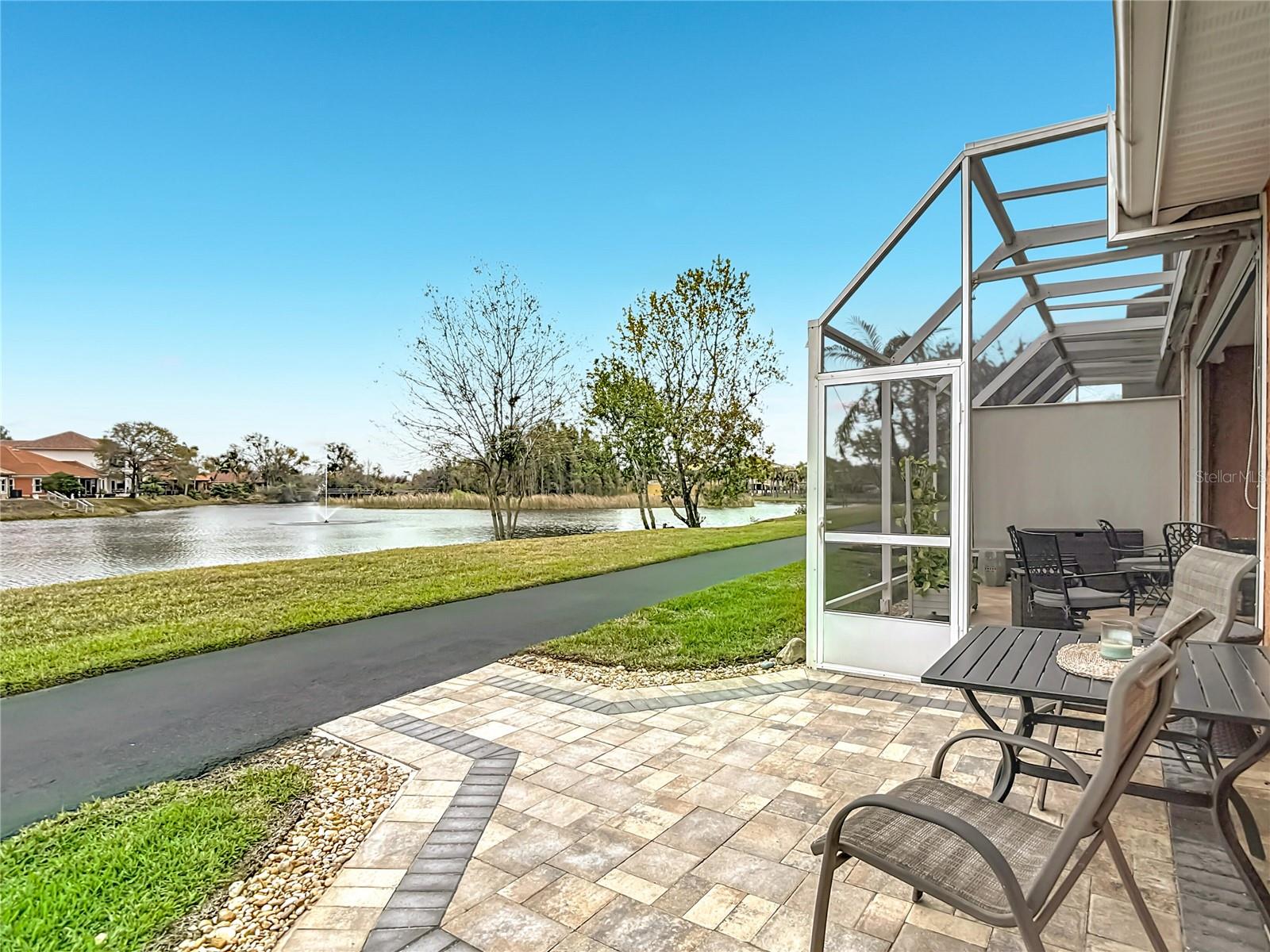 6828 SOMBRAS WAY — photo 3