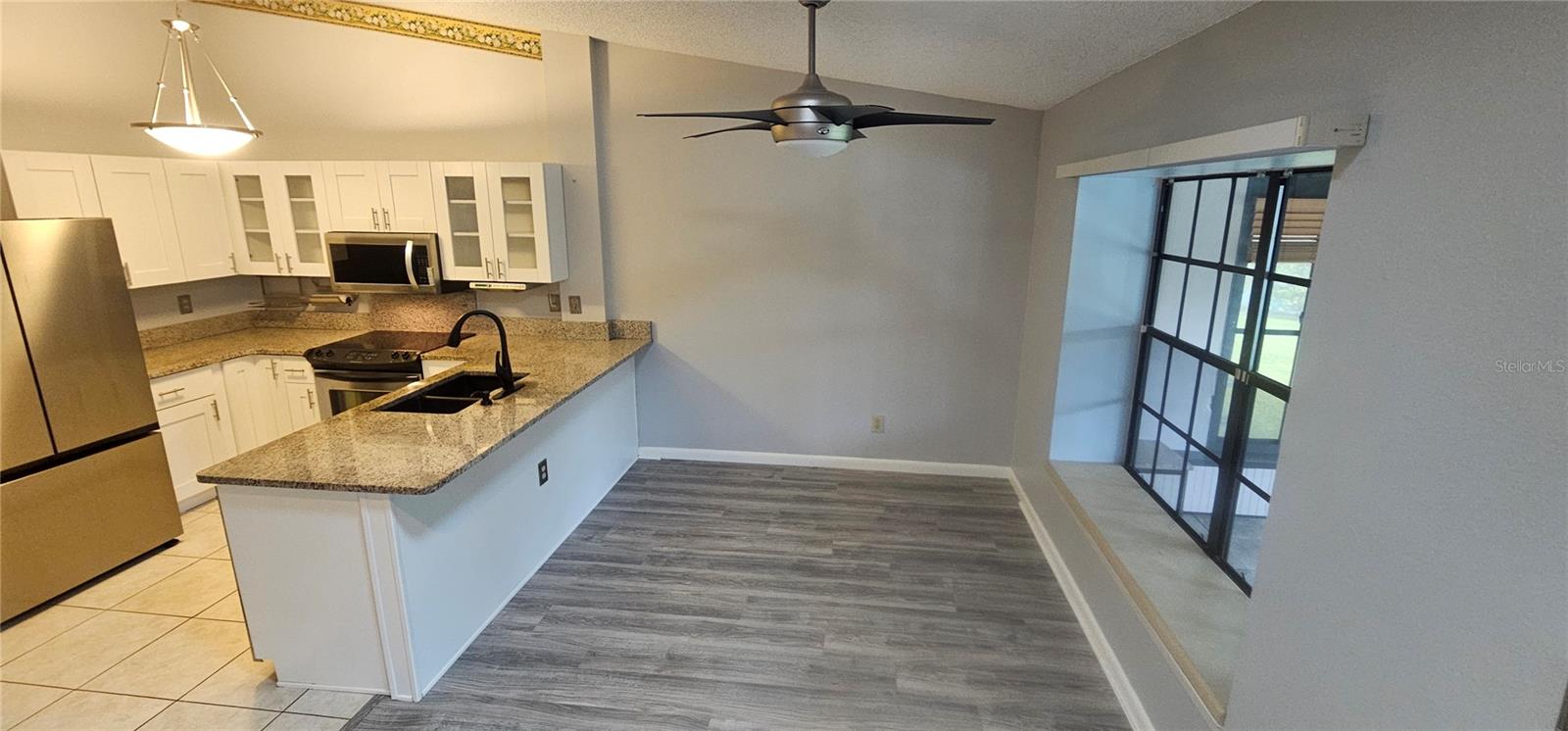 4075 SHORESIDE CIR — photo 9