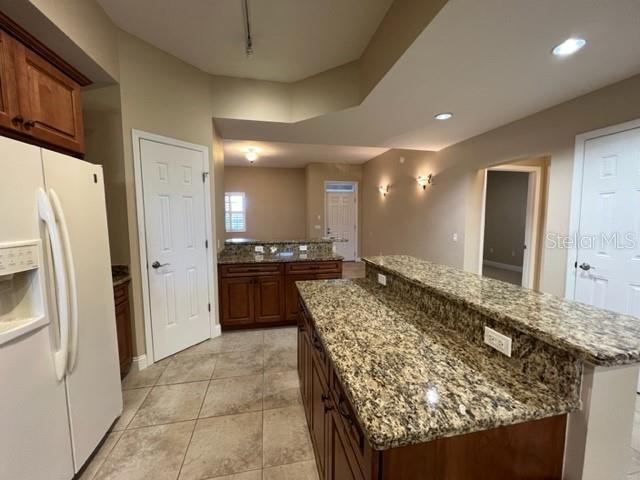 7710 LAKE VISTA CT #303 — photo 4