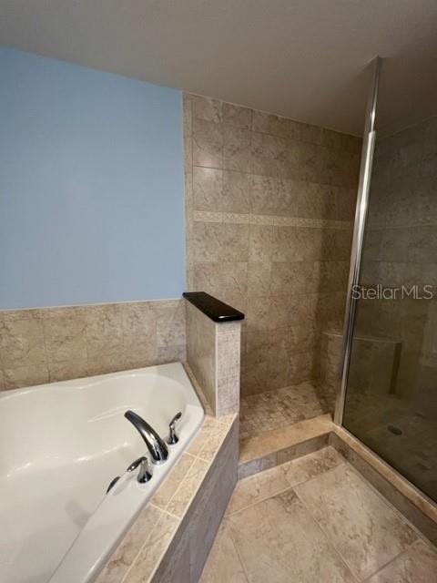 7710 LAKE VISTA CT #303 — photo 21