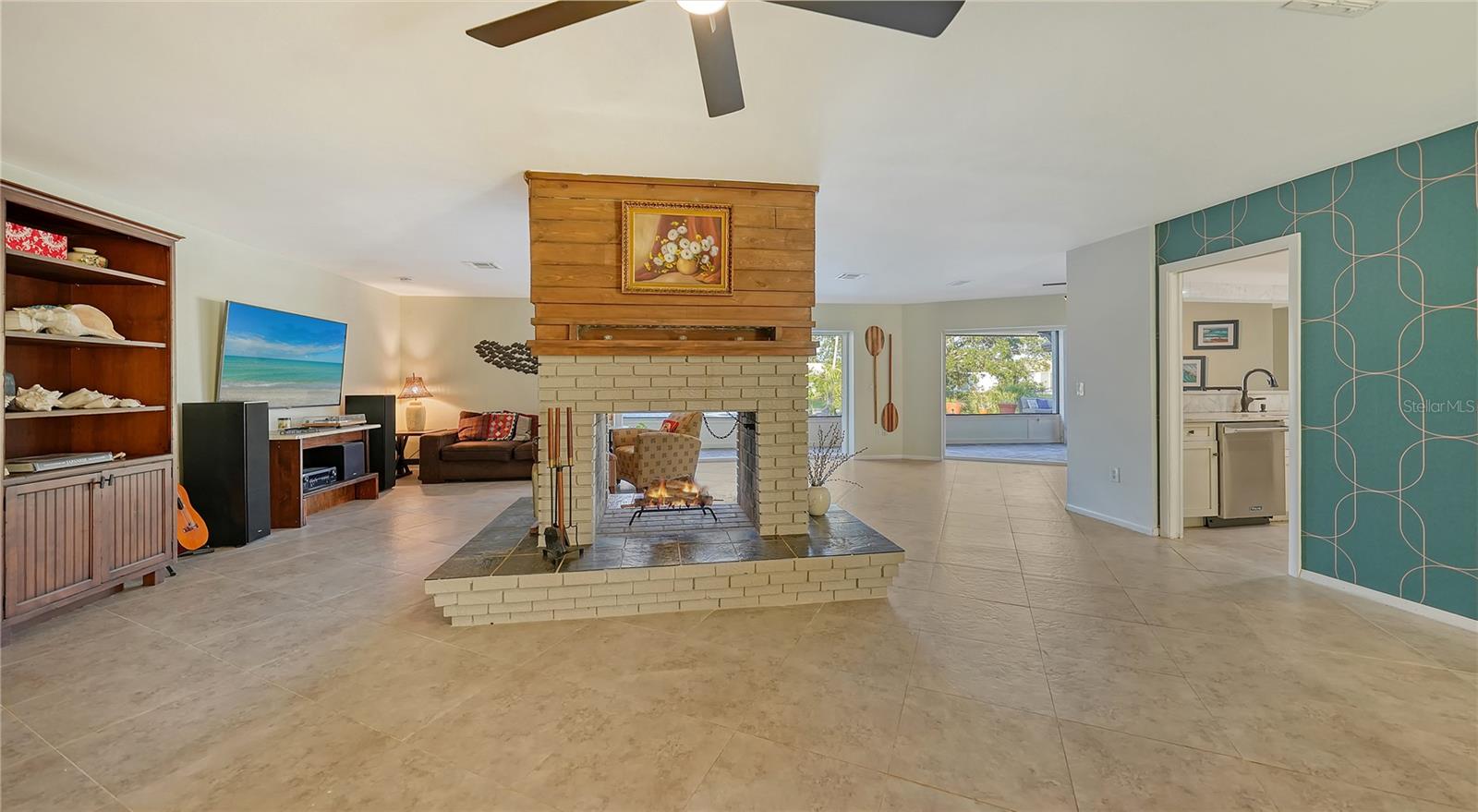 5500 MERRIMAC DR — photo 9