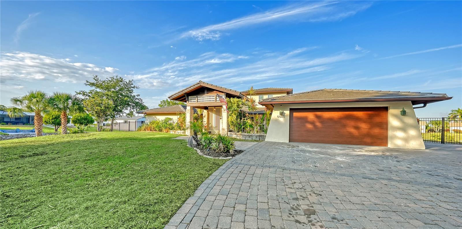 5500 MERRIMAC DR — photo 5