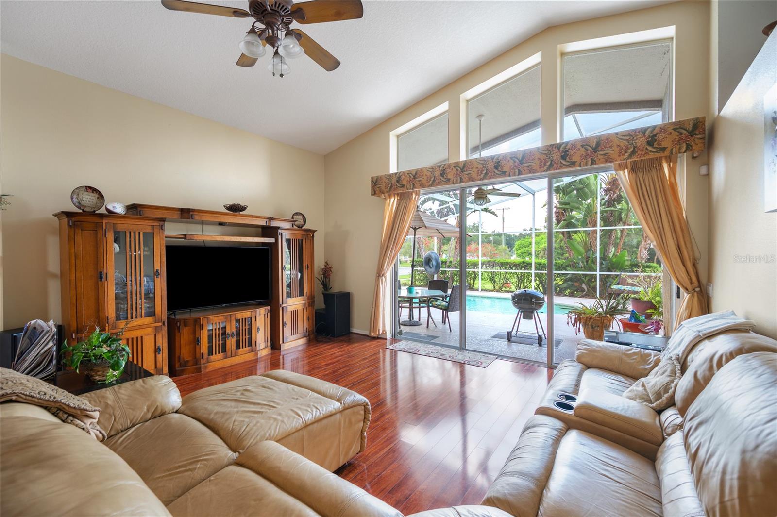 101 KIANA DR — photo 8