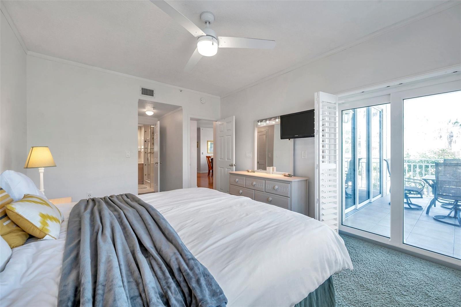 399 150TH AVE #101 — photo 32