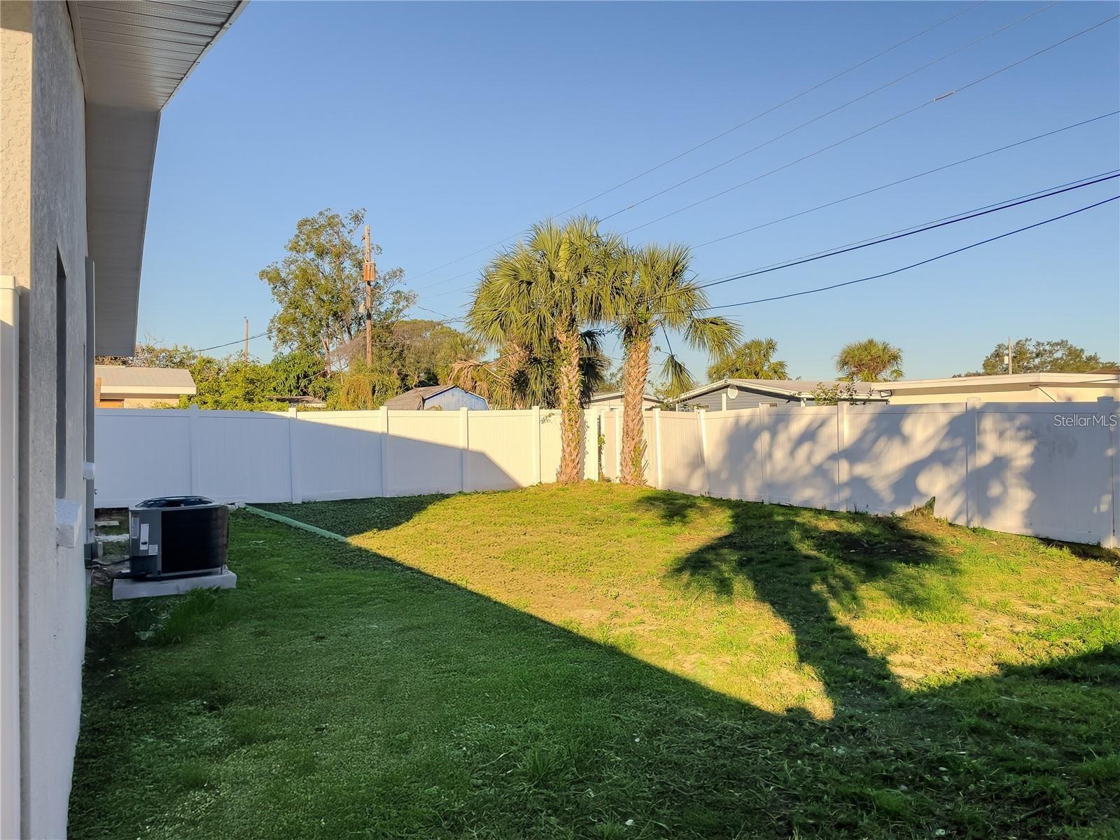 5516 GOLDEN DR — photo 33