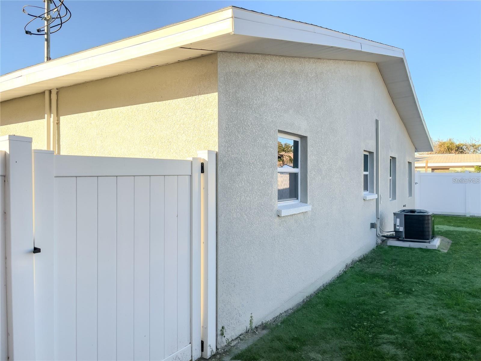 5516 GOLDEN DR — photo 32