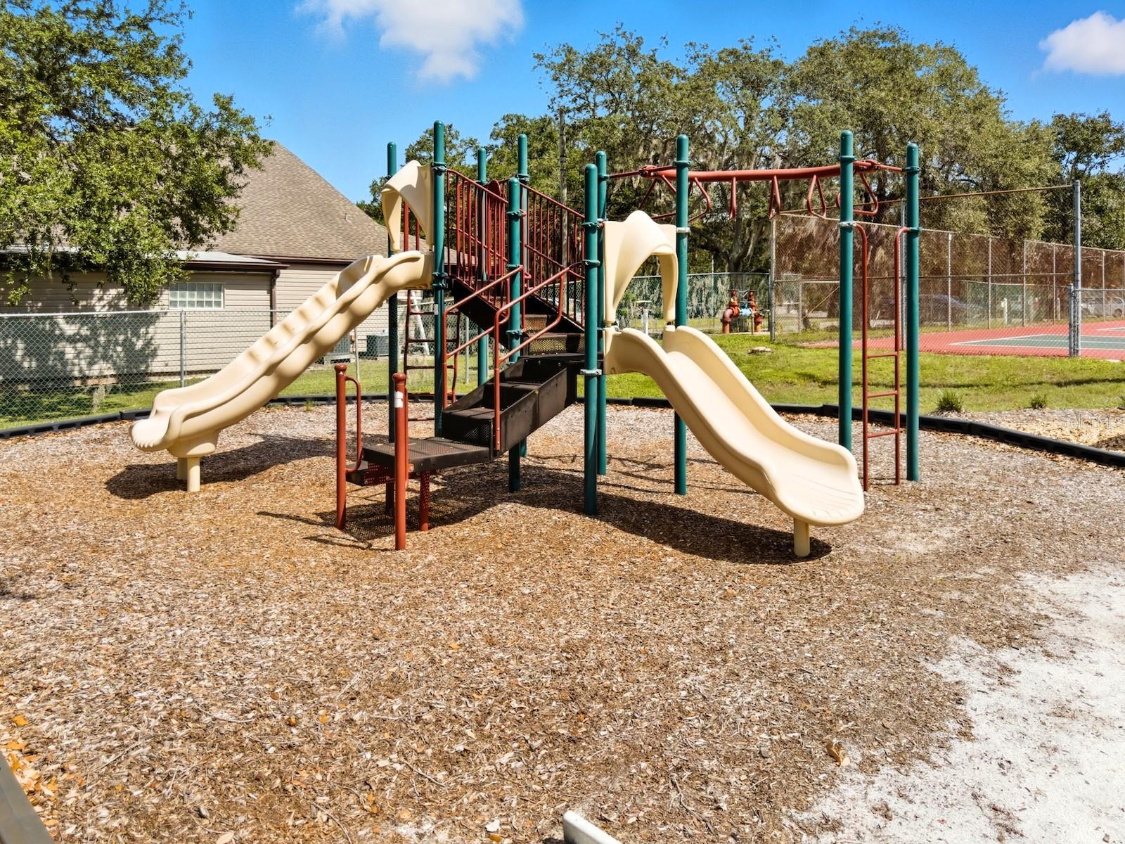 7535 GREYSTONE DR — photo 41