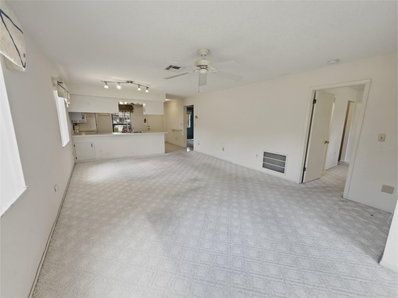 7535 GREYSTONE DR — photo 13
