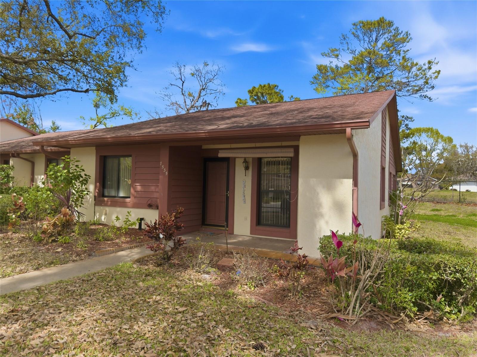 7535 GREYSTONE DR — photo 2