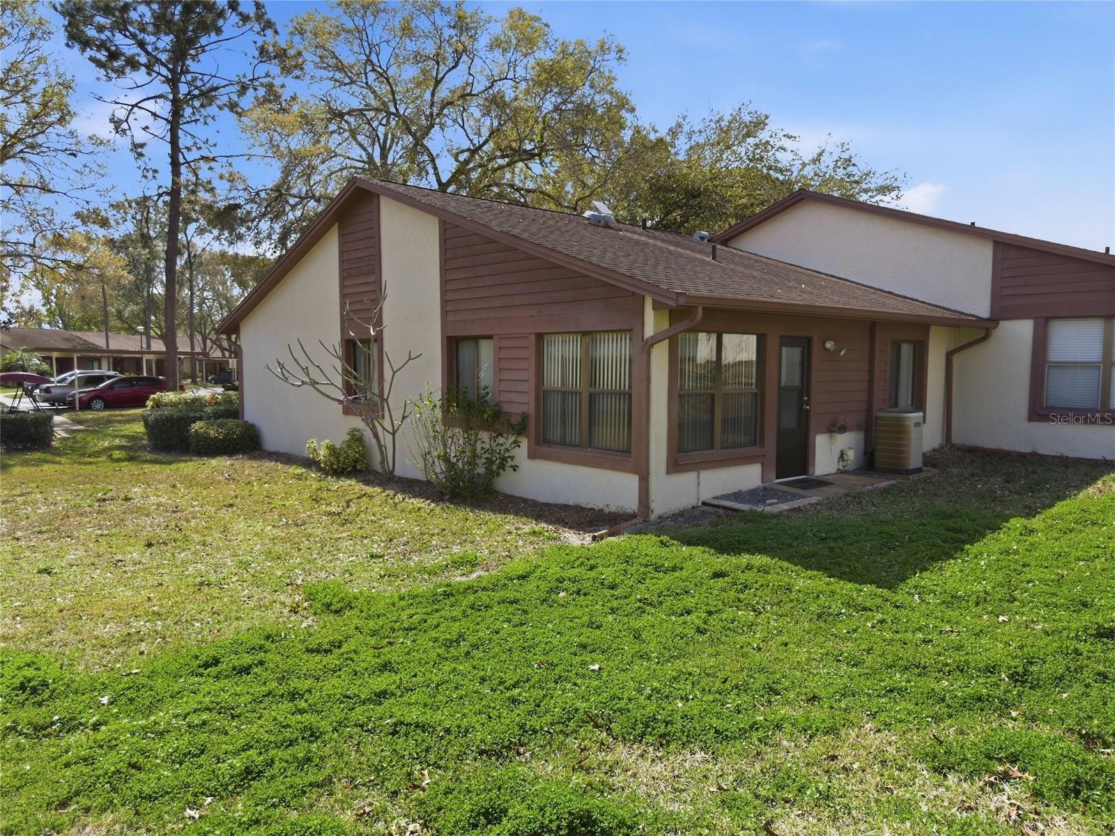 7535 GREYSTONE DR — photo 29