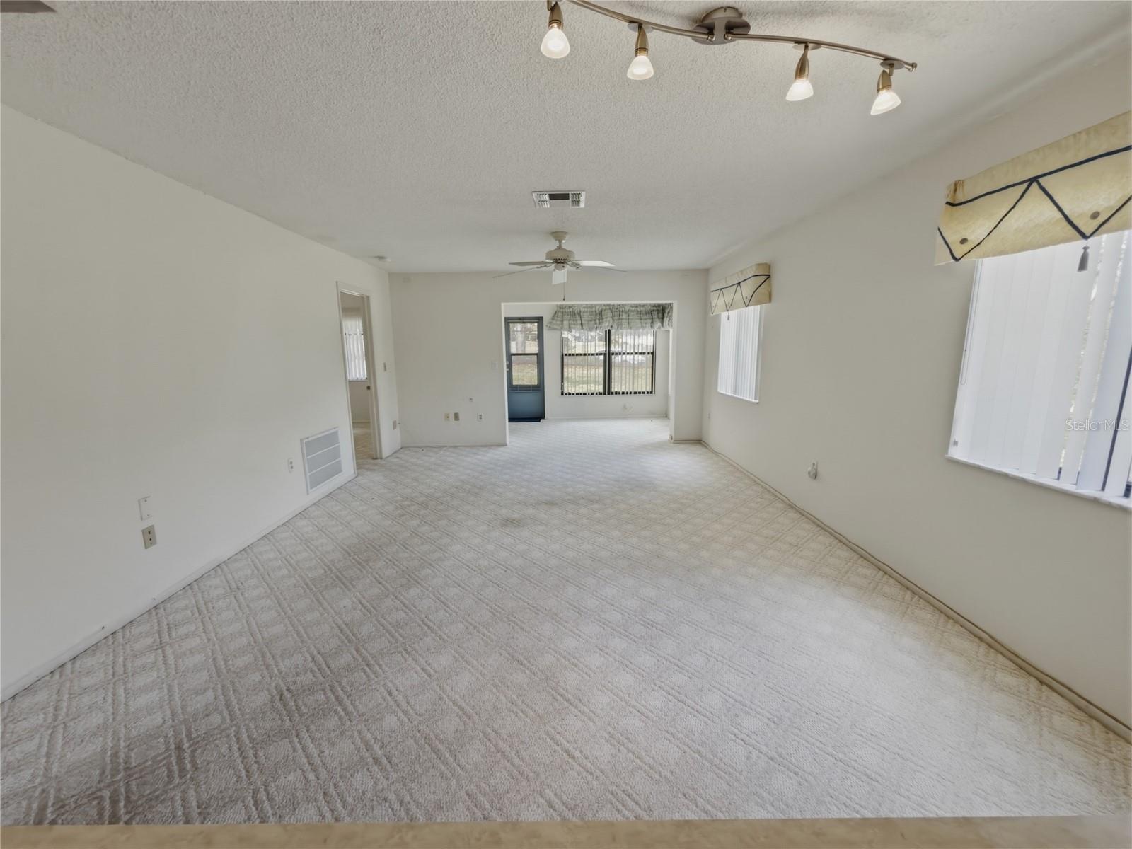 7535 GREYSTONE DR — photo 11