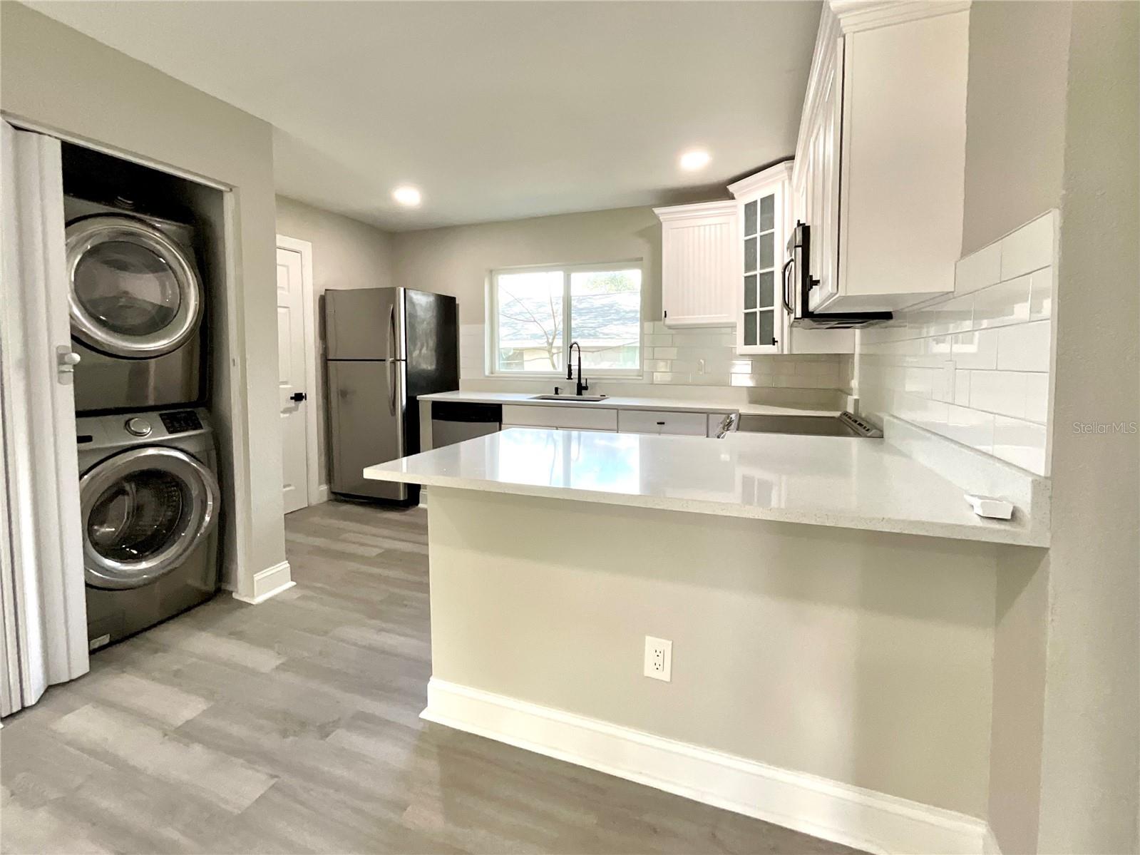 2102 E CARACAS ST — photo 14