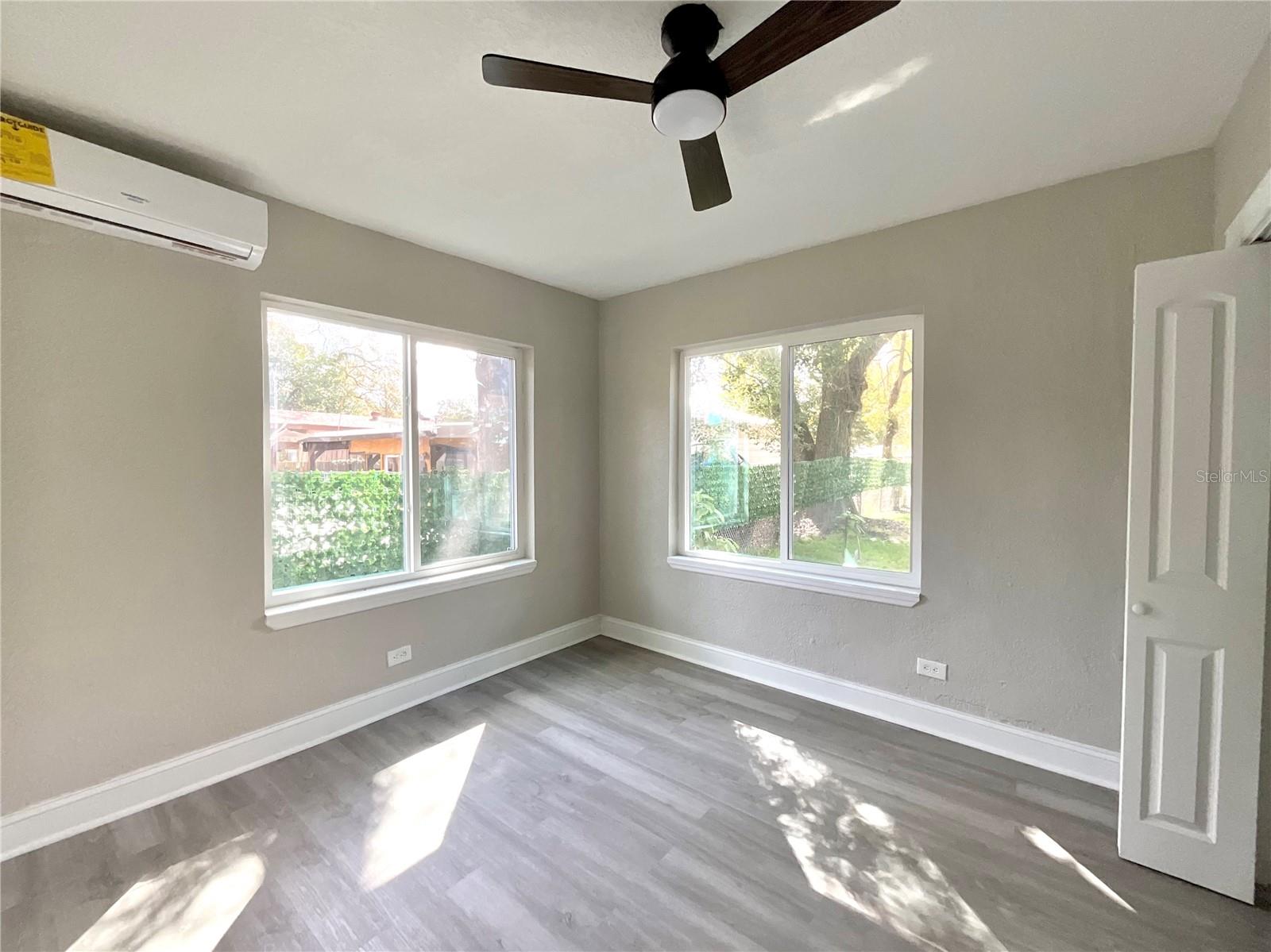 2102 E CARACAS ST — photo 22