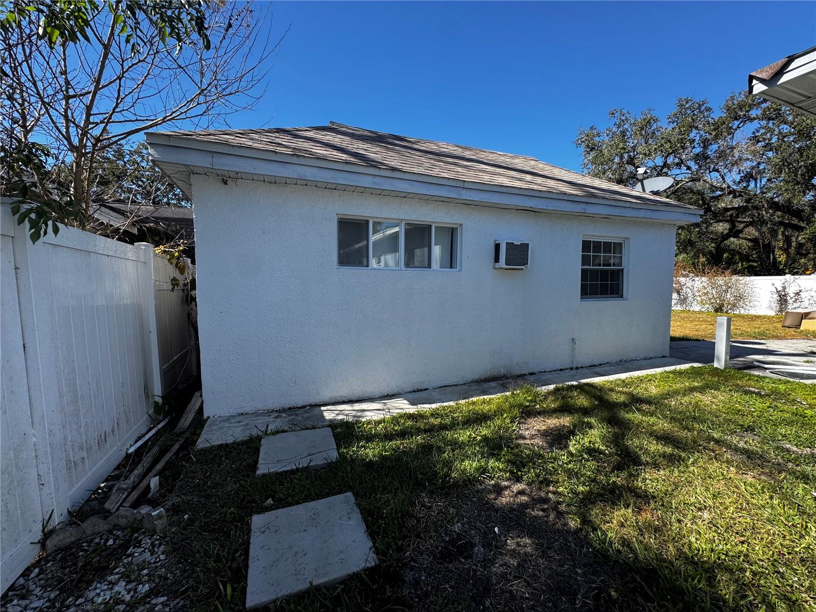 6914 N OLA AVE — photo 35