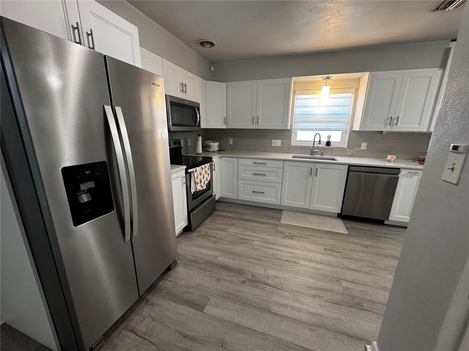 6914 N OLA AVE — photo 15