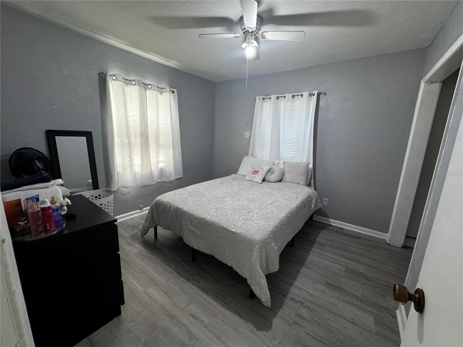6914 N OLA AVE — photo 21
