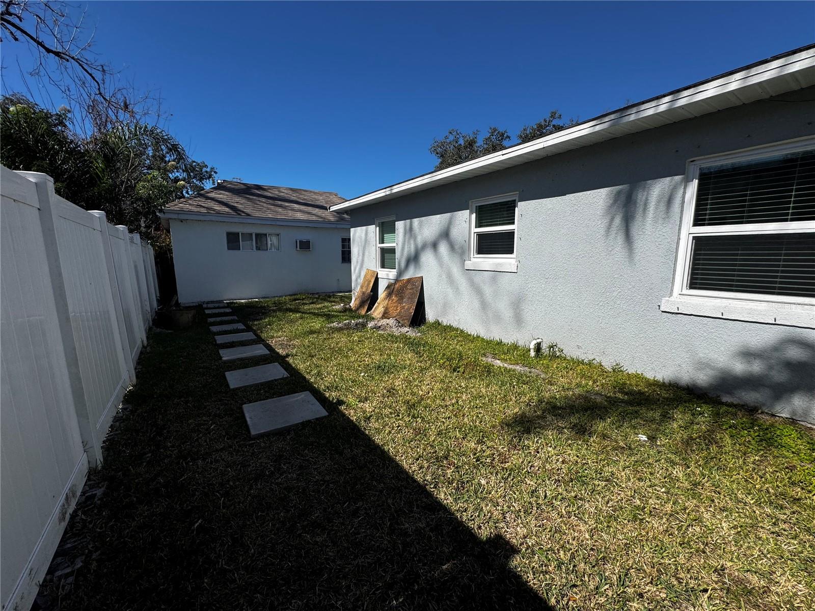 6914 N OLA AVE — photo 34