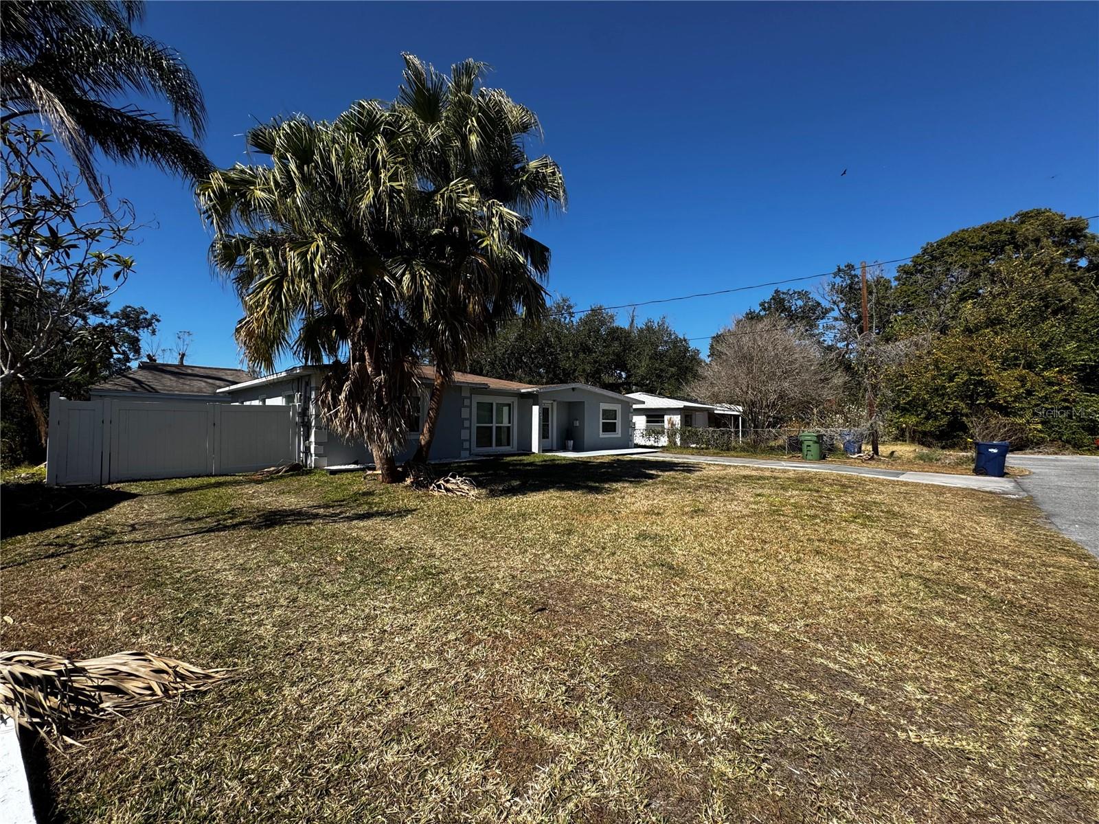 6914 N OLA AVE — photo 6