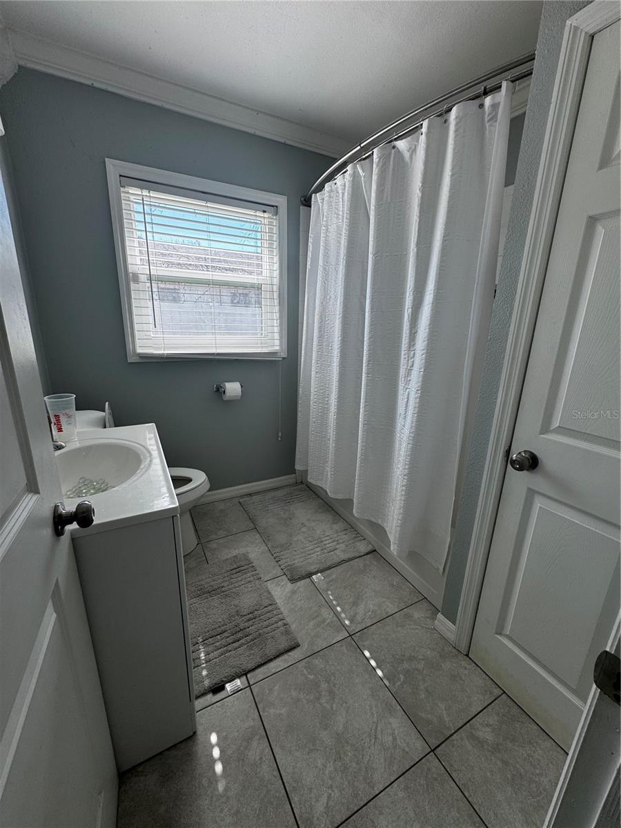 6914 N OLA AVE — photo 22