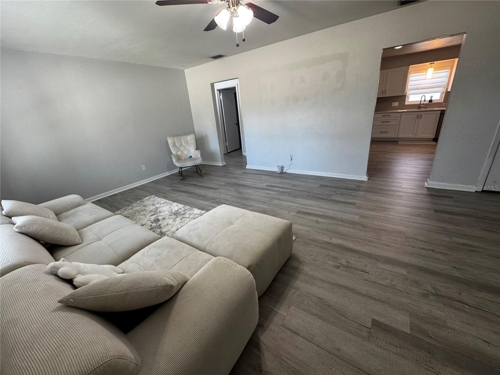 6914 N OLA AVE — photo 13
