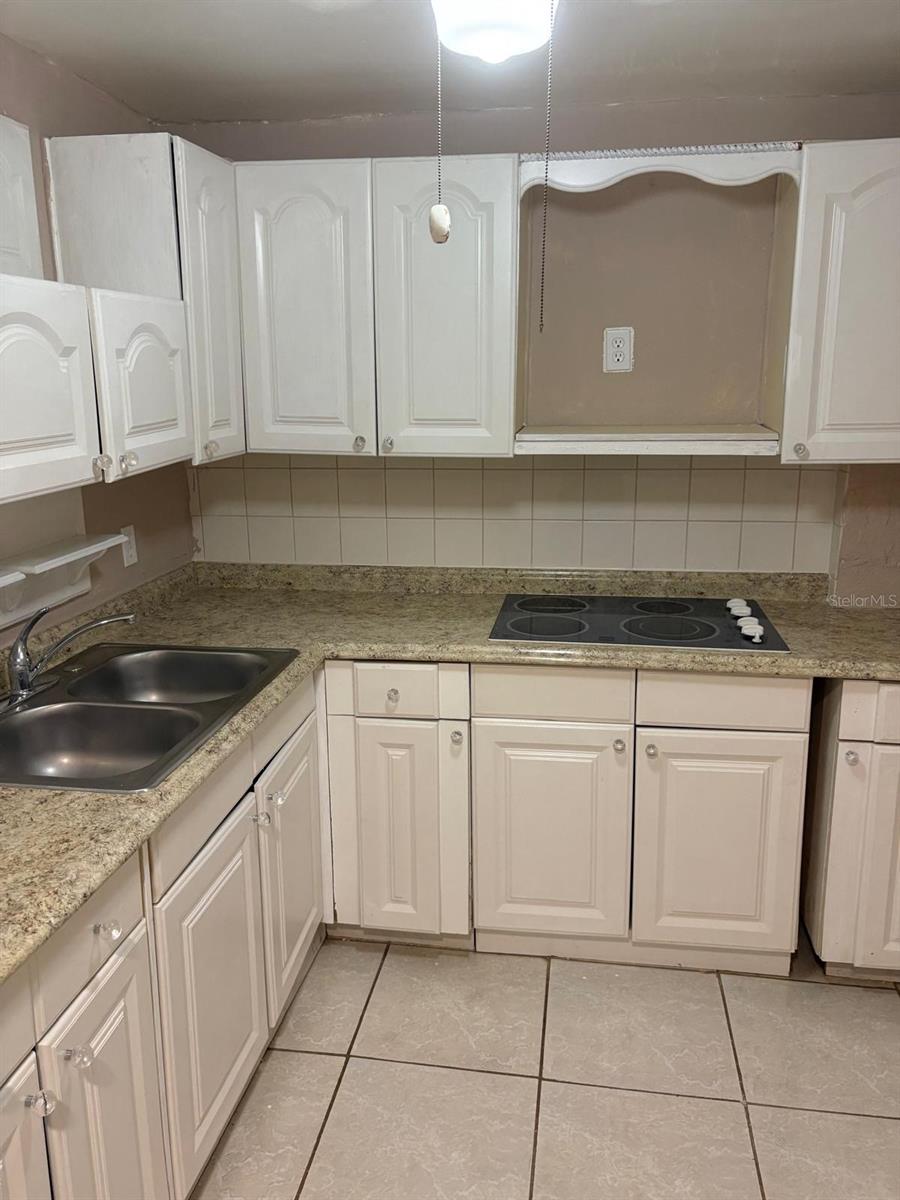 6914 N OLA AVE — photo 40