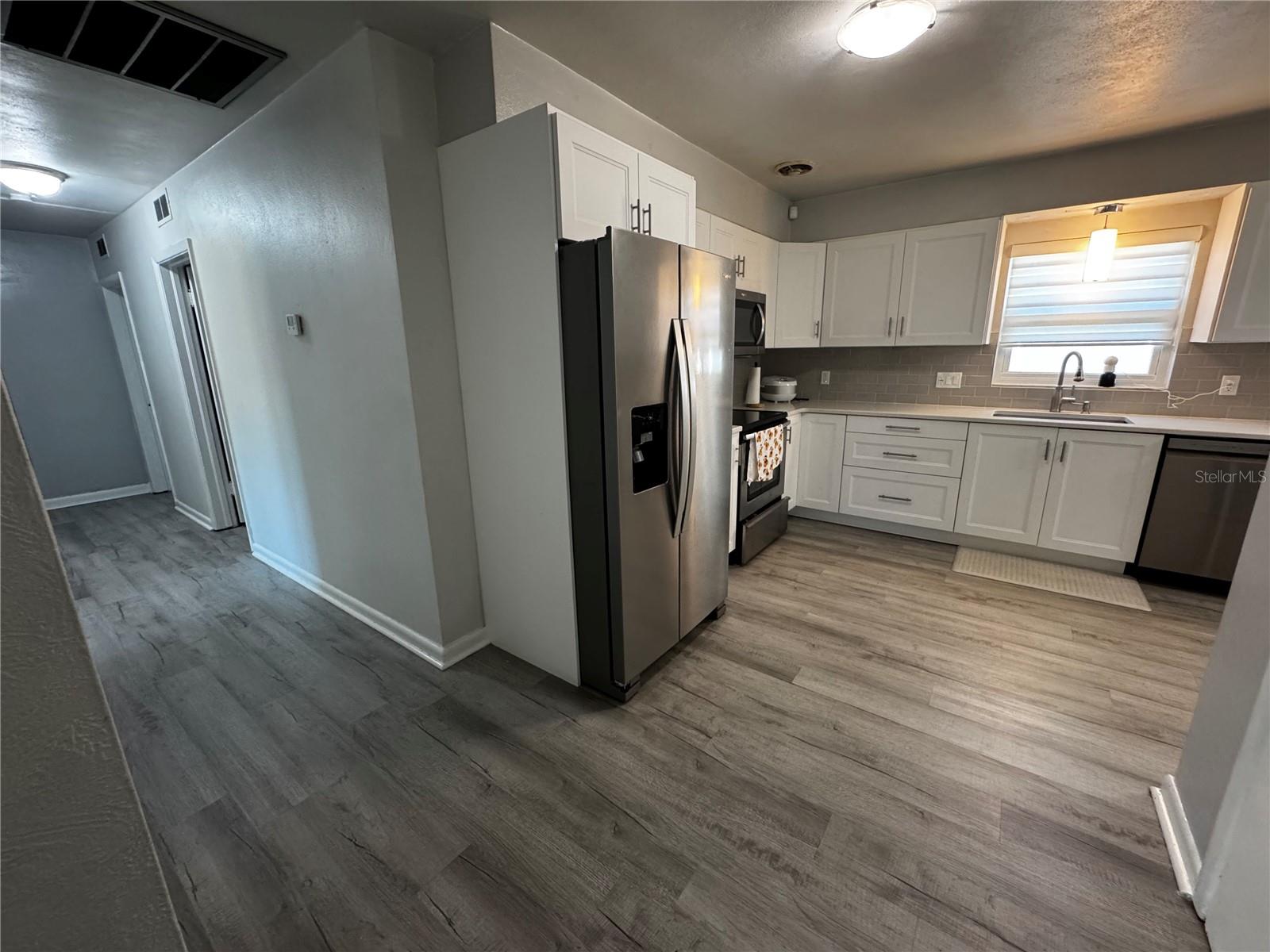 6914 N OLA AVE — photo 14