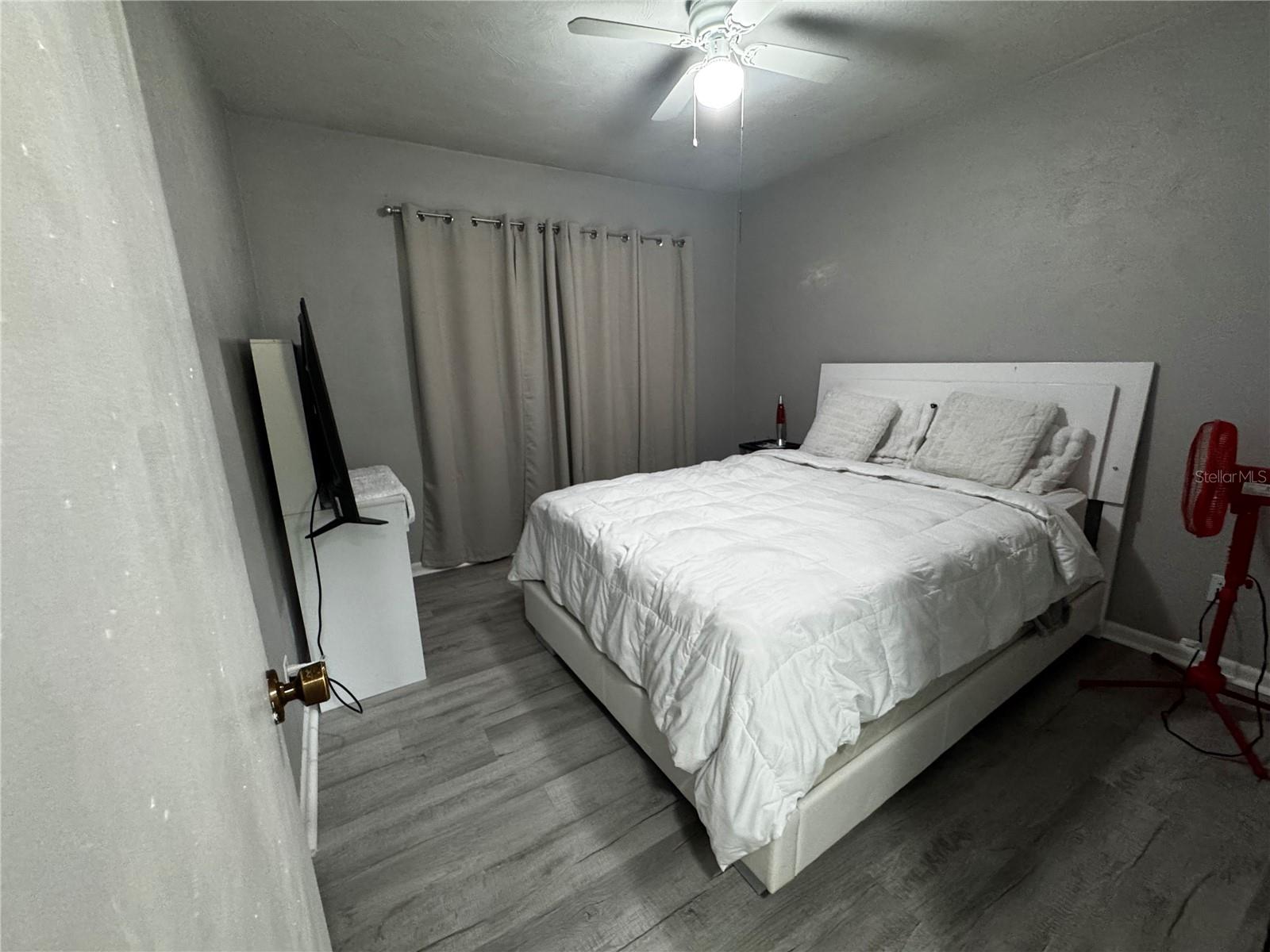 6914 N OLA AVE — photo 25