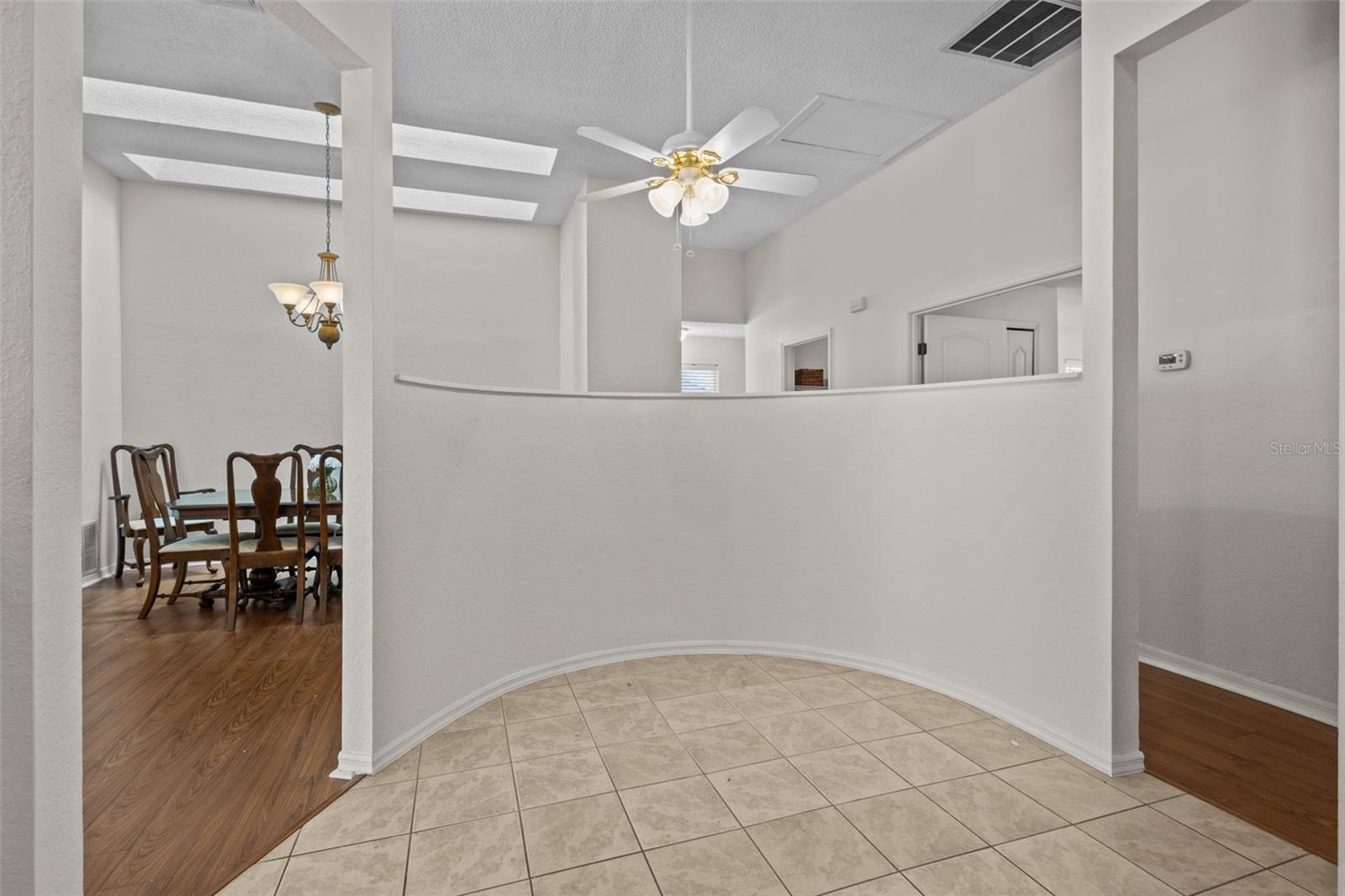 2014 GOLFVIEW DR #2014 — photo 12