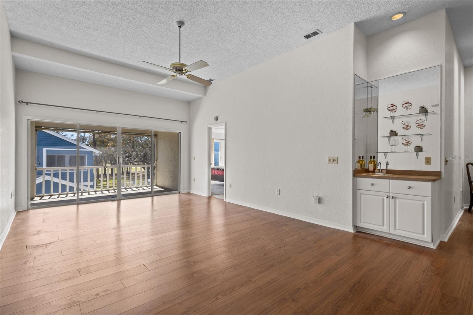 2014 GOLFVIEW DR #2014 — photo 7