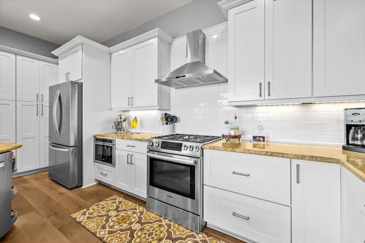 8117 BRIGHTON DR — photo 22