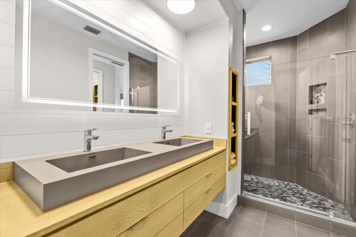 8117 BRIGHTON DR — photo 32