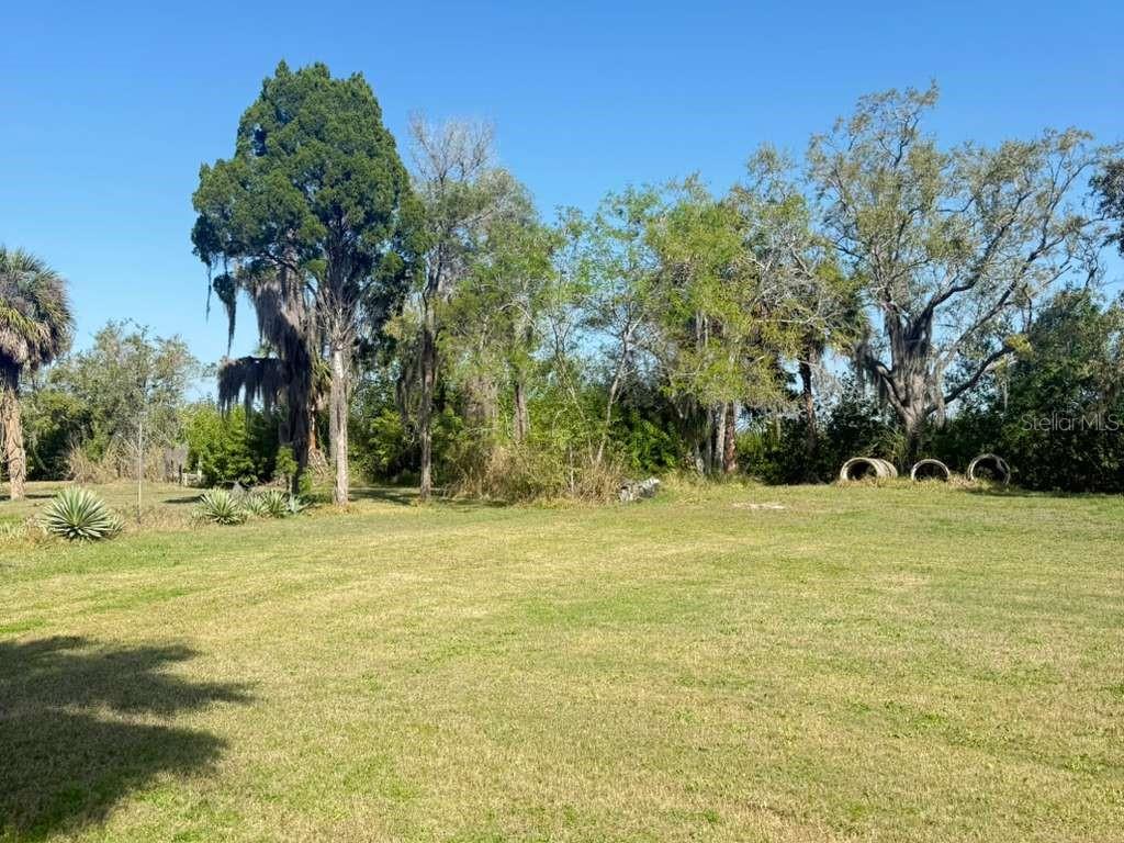 4858 TROYDALE RD — photo 2