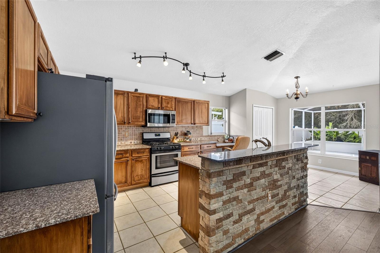 29454 CROSSLAND DR — photo 16