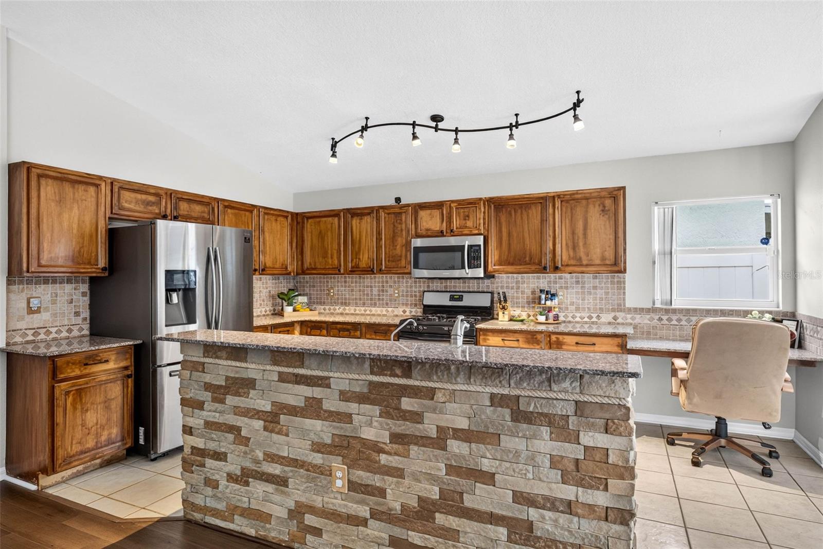 29454 CROSSLAND DR — photo 17