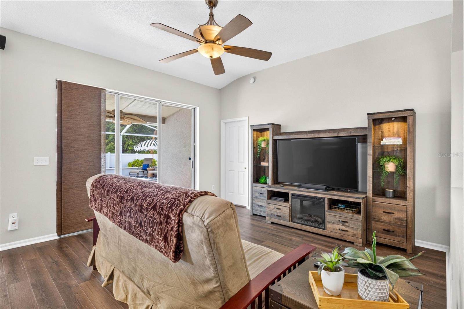 29454 CROSSLAND DR — photo 23