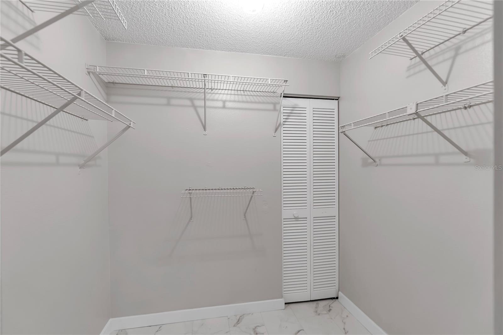 6135 HERITAGE LN #6135 — photo 15