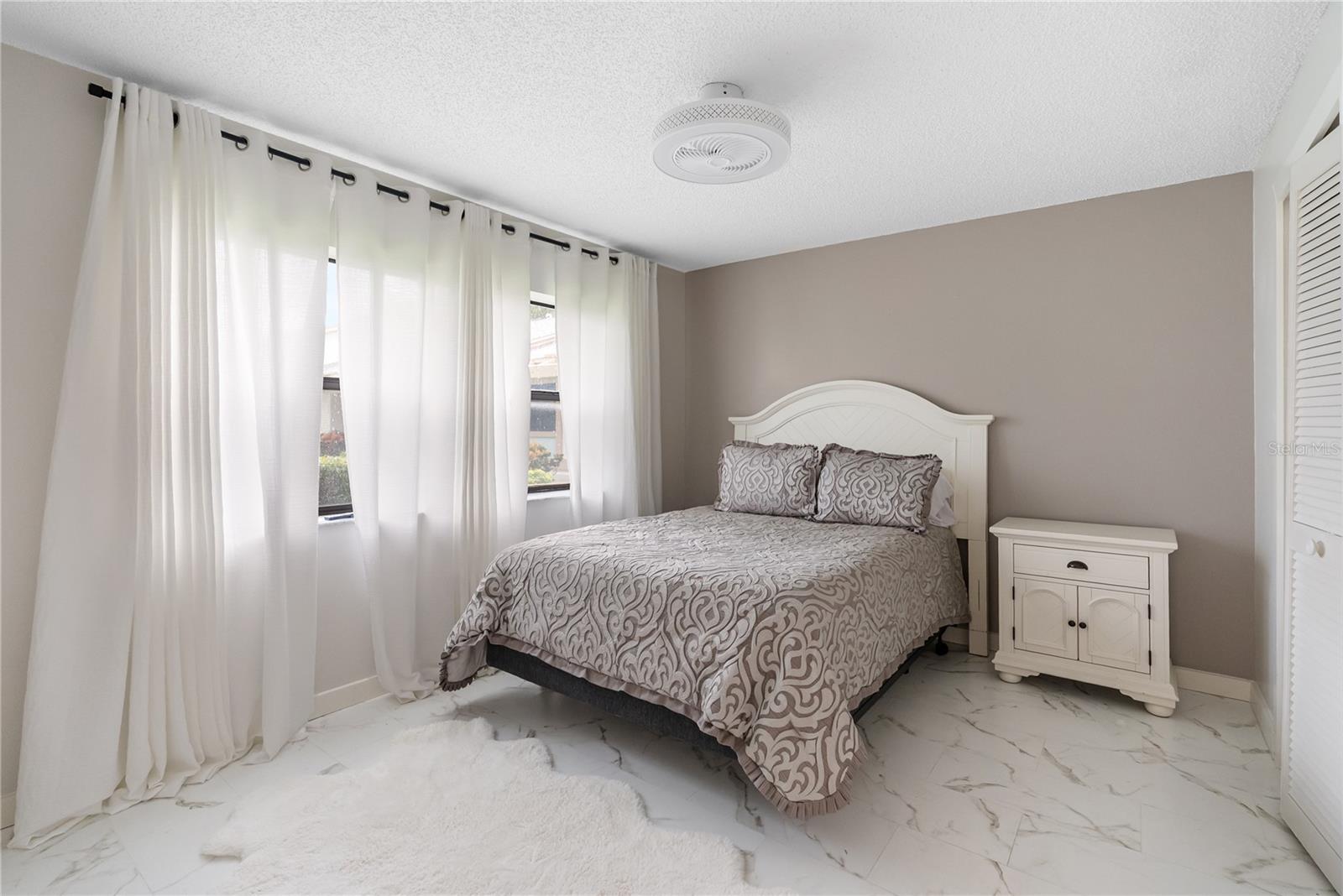 6135 HERITAGE LN #6135 — photo 16