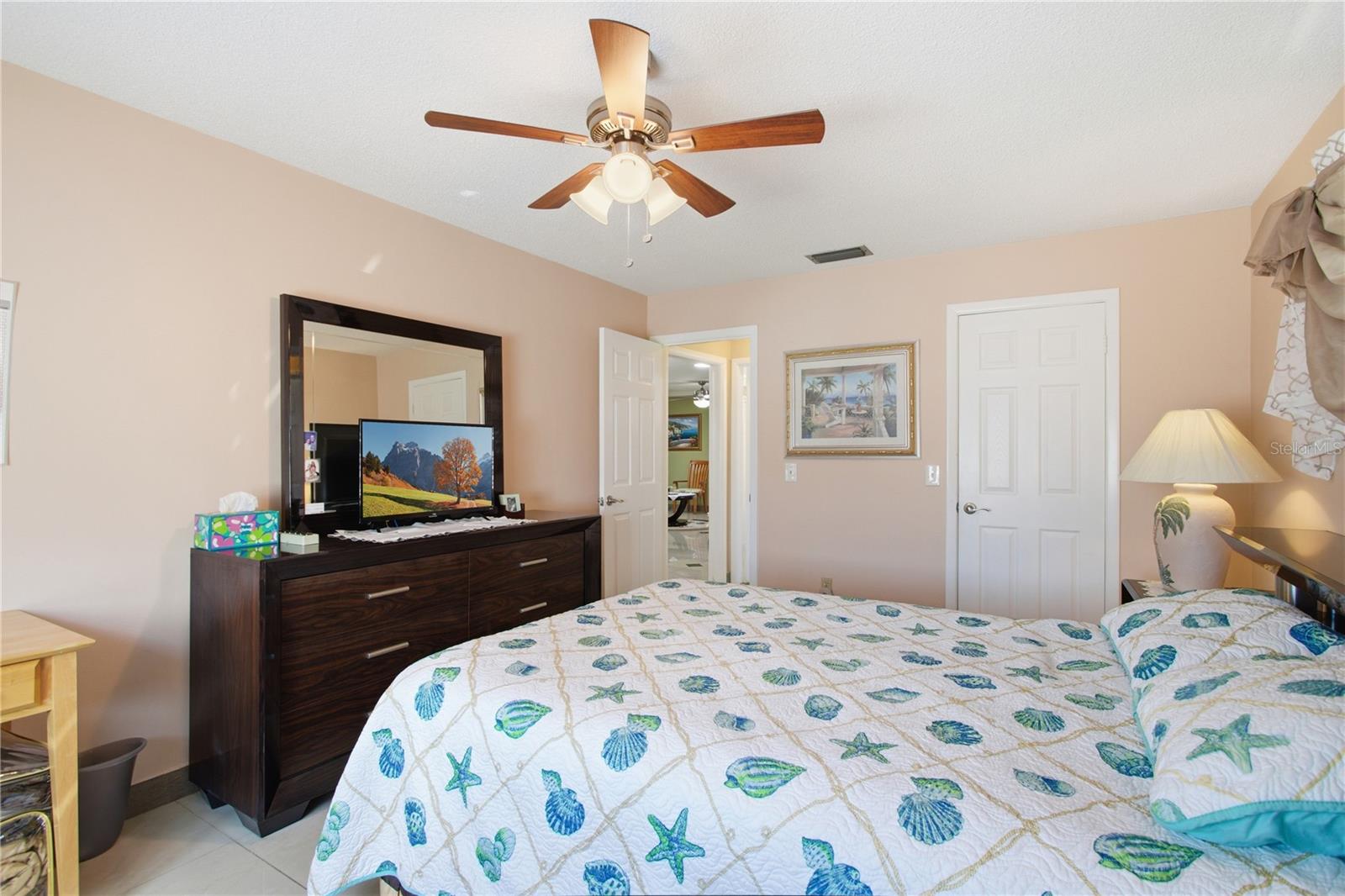 1636 S LAKE AVE #1 — photo 31