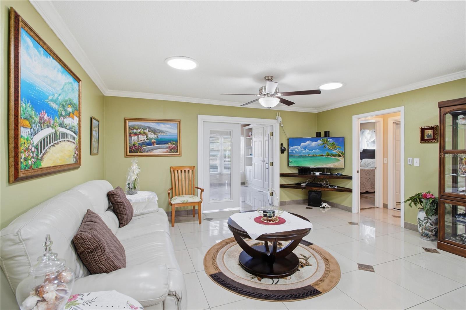 1636 S LAKE AVE #1 — photo 14