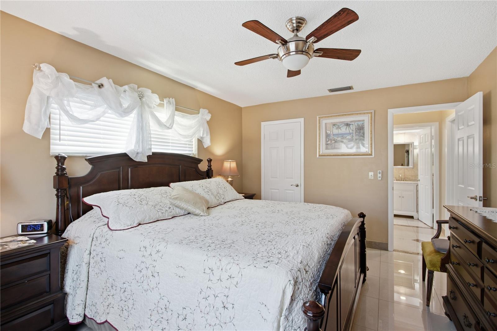 1636 S LAKE AVE #1 — photo 22