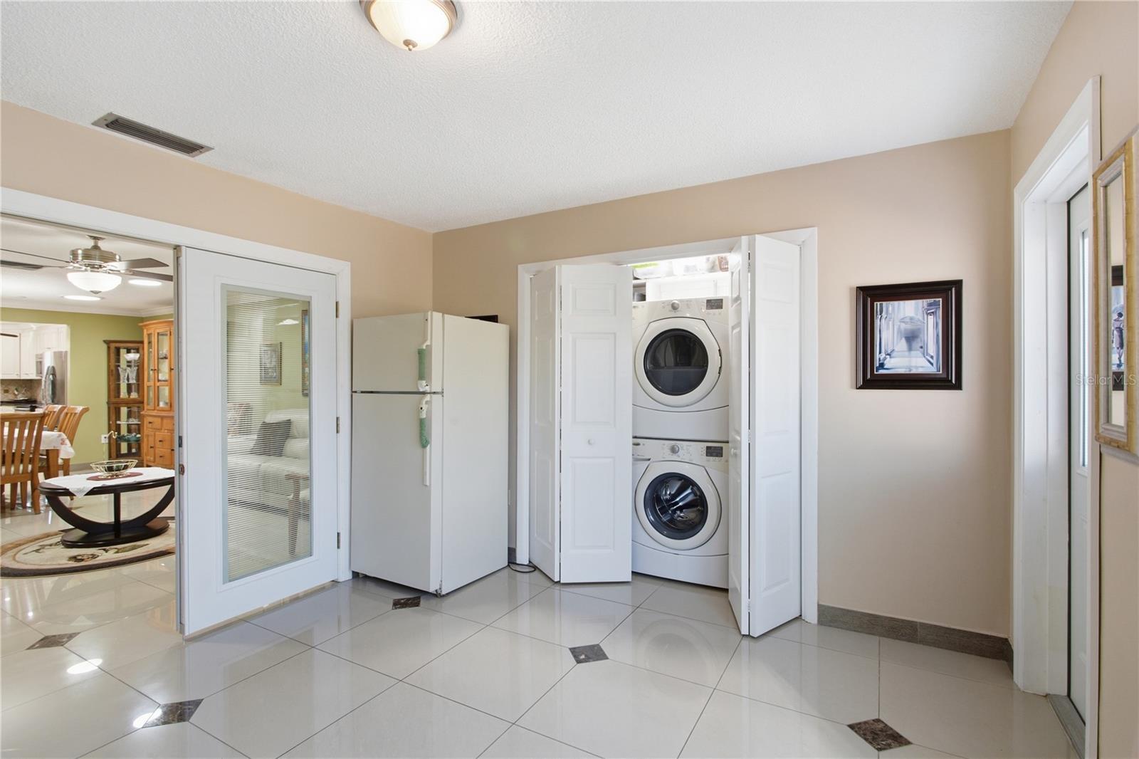 1636 S LAKE AVE #1 — photo 20