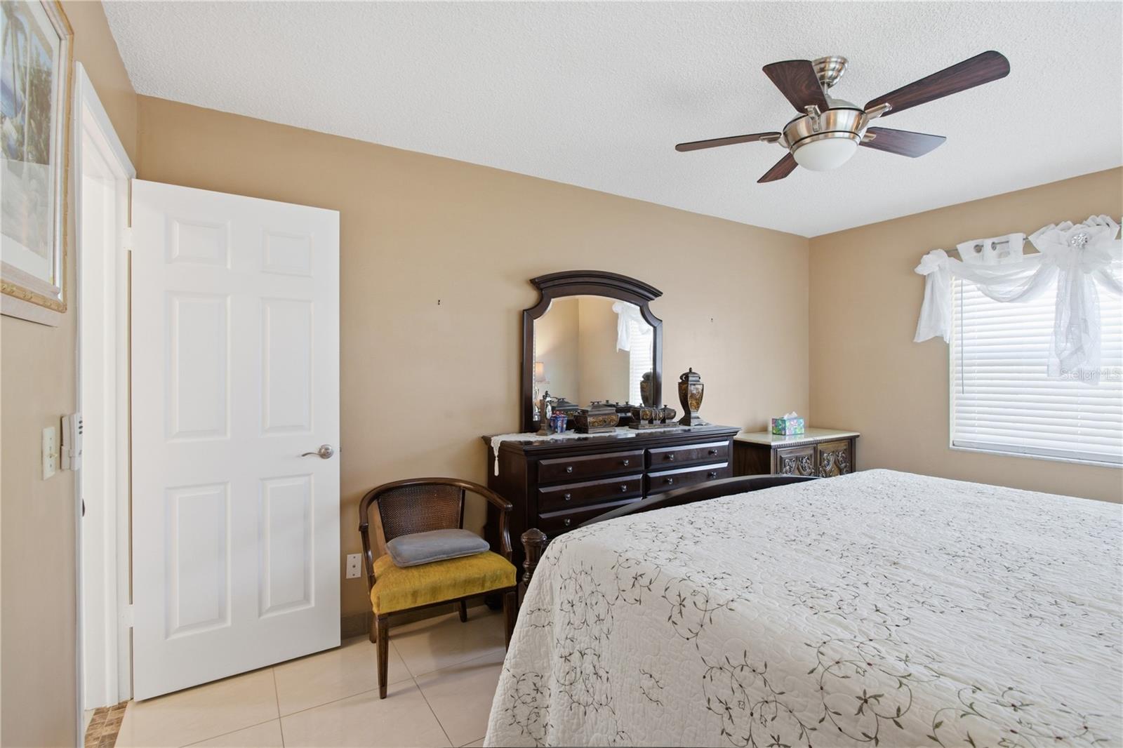 1636 S LAKE AVE #1 — photo 24