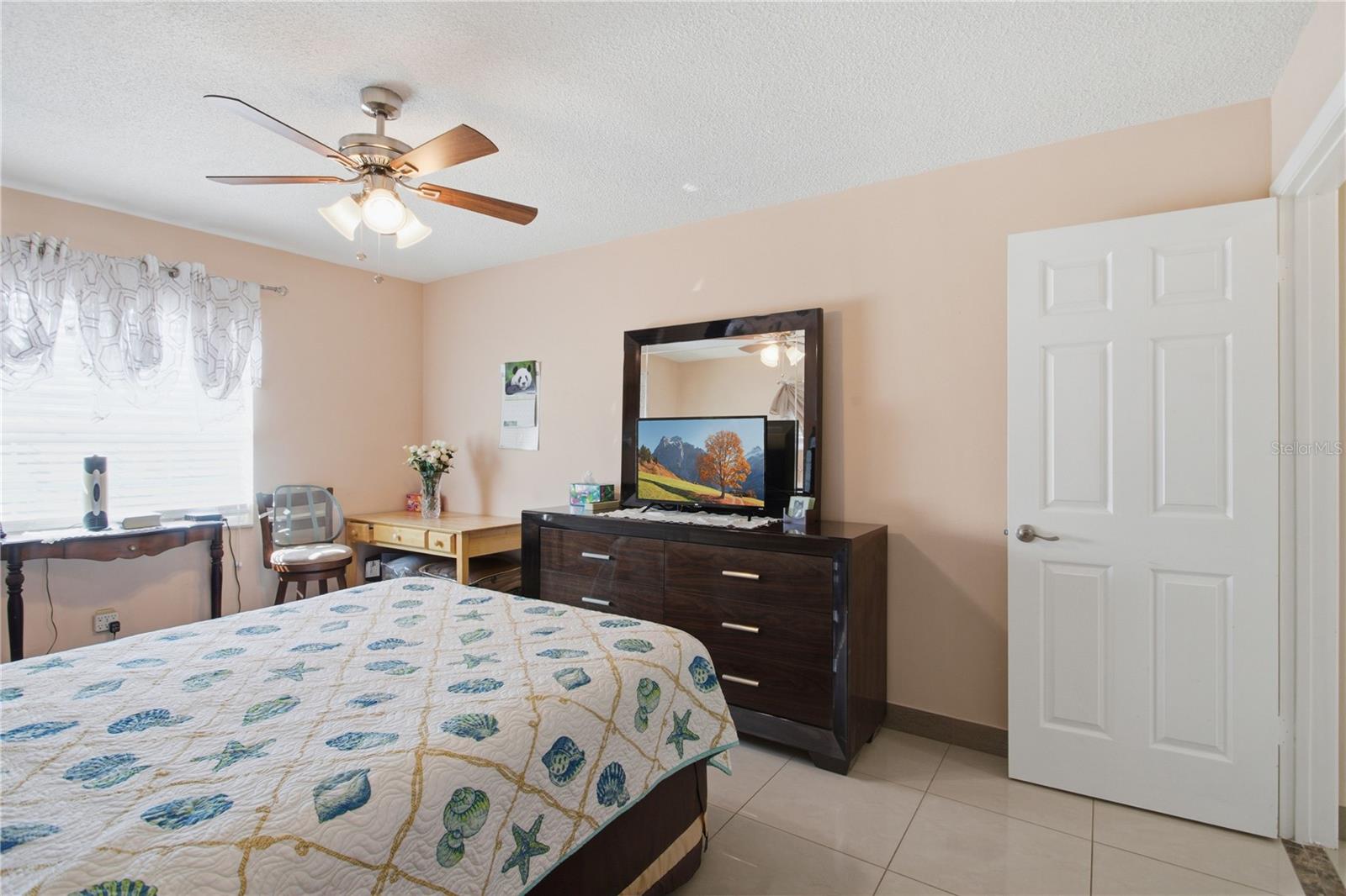 1636 S LAKE AVE #1 — photo 30
