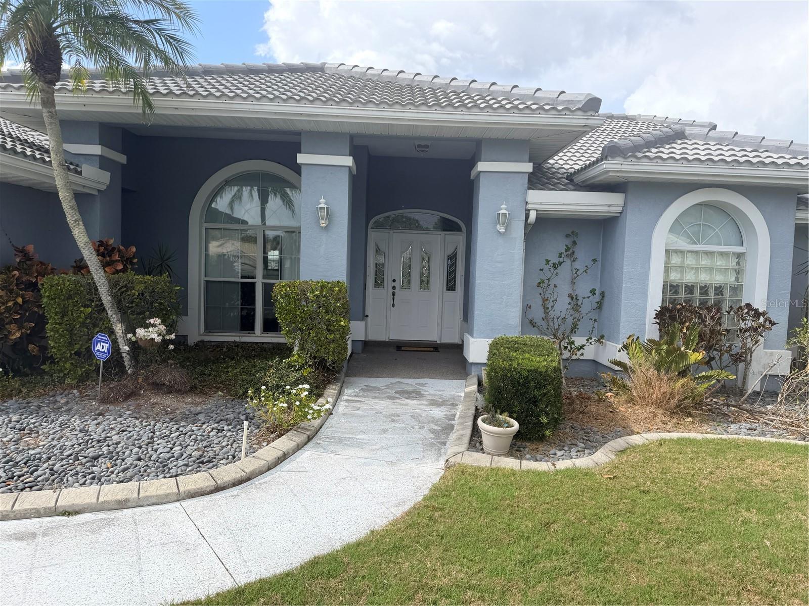 6617 SEVEN PINES DR — photo 2