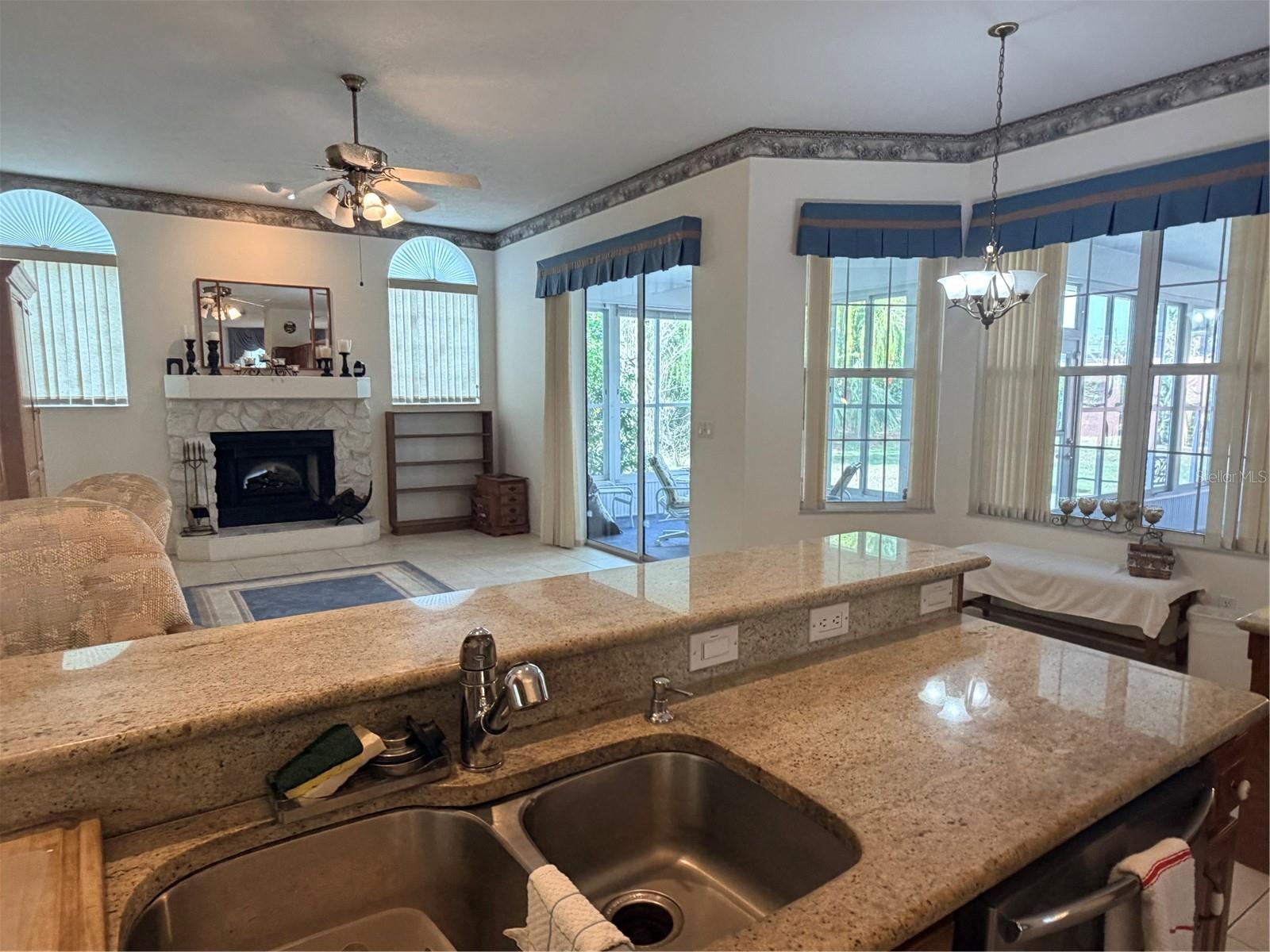 6617 SEVEN PINES DR — photo 24